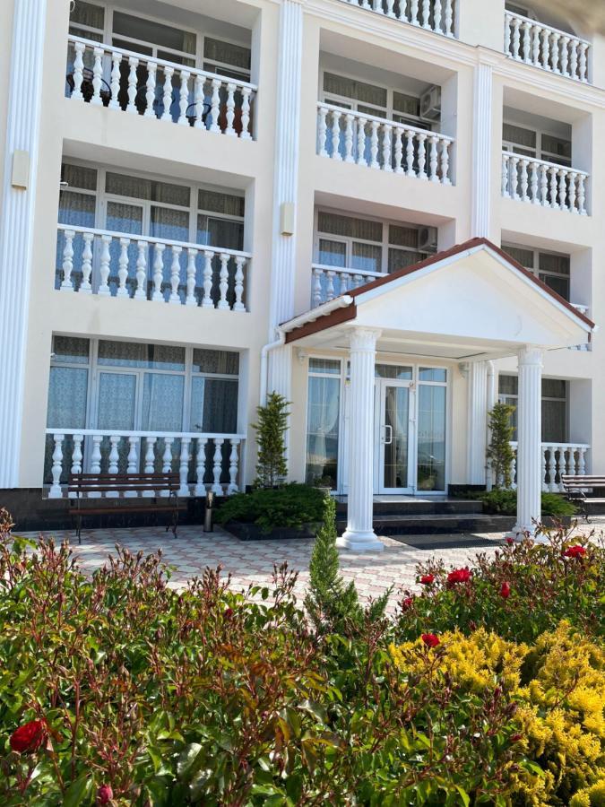 Олимп Hotel Zaliznyy Port Exterior photo